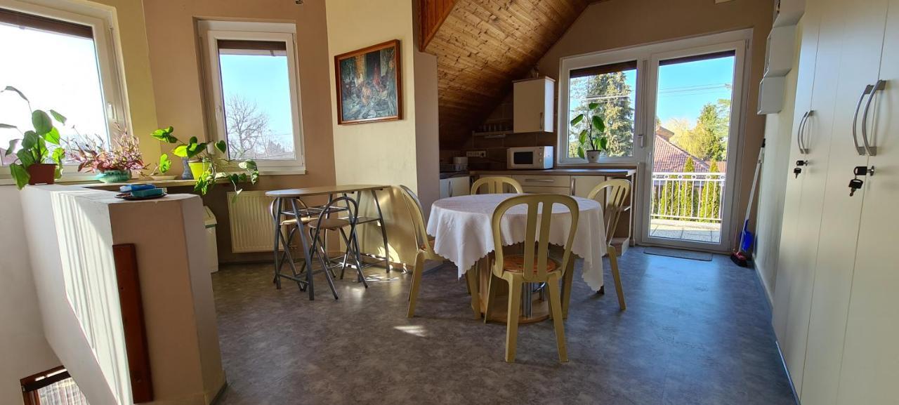 Hajas Familia Kiado Szobak Balatonmáriafürdő 外观 照片